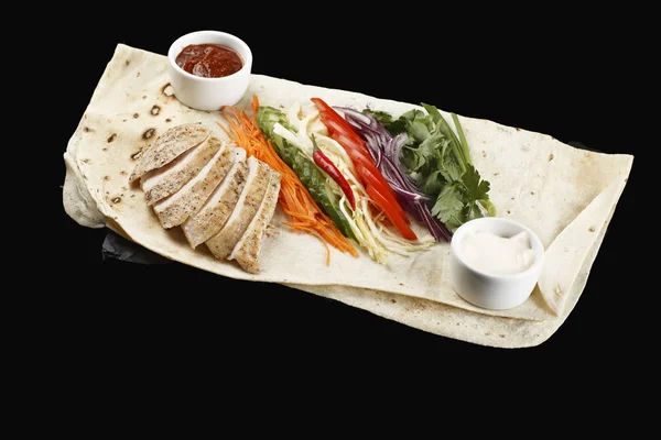 Dönerspieß Shawarma Isoliert Auf Schwarzem Hintergrund — Stockfoto