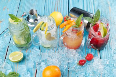 yaz meyve ve meyve içecekleri