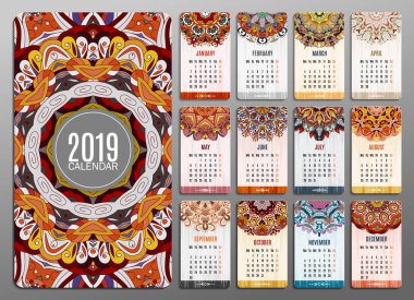 Takvim 2019. Yuvarlak süsleme desen. Vintage dekoratif öğeler. Elle çizilmiş arka plan. Islam, Arapça, Indian, Osmanlı motifleri.
