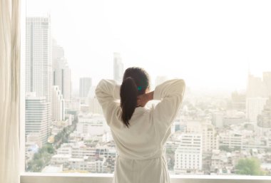 genç kadın rahatlatıcı