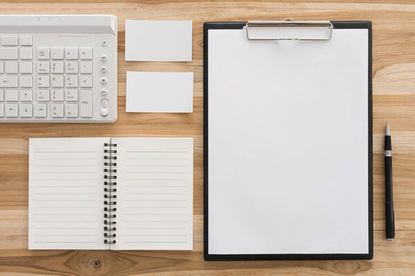 Офисный стол