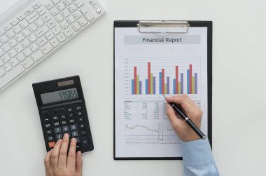 Yatırım analistinin iş ve mali raporları. yukarıdaki görünüm.