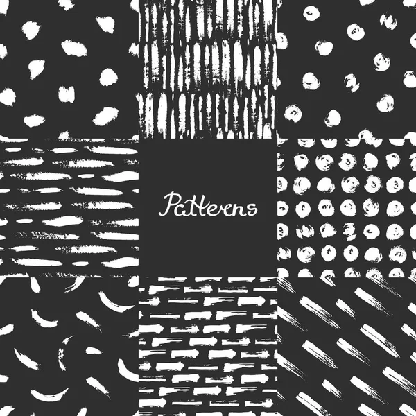 Geometrik desenler ile Dikişsiz desen seti. Daire, üçgen, rhombus, noktalar, çizgiler, daireler, konturlar boya ve mürekkep ile boyalı. Scrapbooking, kağıt, Tekstil için arka plan. Elle çizilmiş. Vektör çizim.