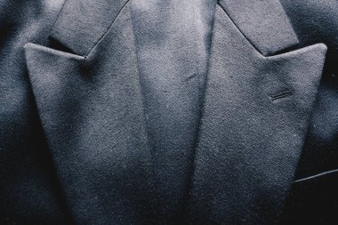 İş ceketi üzerindeki takım elbisenin dokusu.