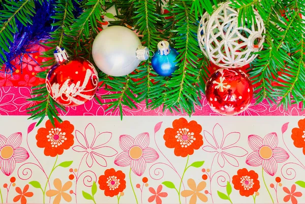 Karácsonyi Háttér Fenyő Ágak Dekorációk Baubles Virágos Fórumon — Stock Fotó