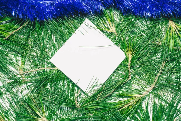 Karácsonyi Háttér Kék Dekoráció Zöld Fenyő Levelek Gyémánt Alakú Másolás — Stock Fotó