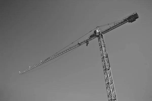 Black White Shot Lifting Crane Construction Site — Stock Photo, Image