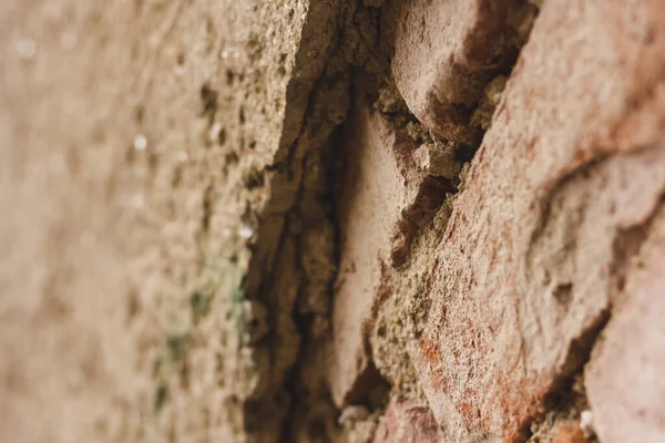 Verslechterde Vernietigde Bakstenen Muur Met Een Ruw Oppervlak Verweerde Textuur — Stockfoto