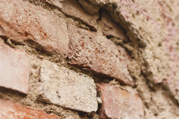 Perspectief Uitzicht Een Verweerde Bakstenen Muur Beschadigde Oude Gebouw Buitenkant — Stockfoto