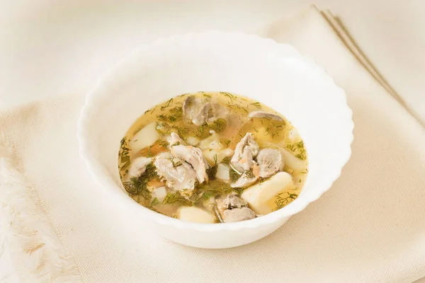 Sopa Com Giblets Frango Uma Tigela Branca — Fotografia de Stock