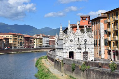 Pisa, İtalya: İtalya 'da sidik kulesini ziyaret eden turistler