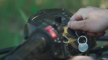Atv dümen adam elini bırakır