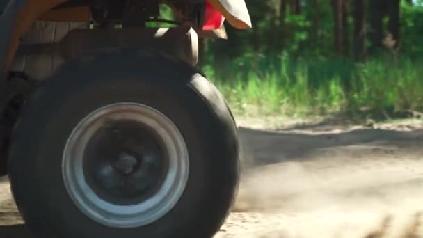 ATV skids in the sand — Stock Video