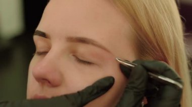 Güzel genç kız güzellik salonu