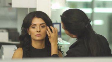 Güzel genç kız güzellik salonu