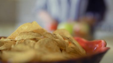 Plaka ön planda fişleri ile