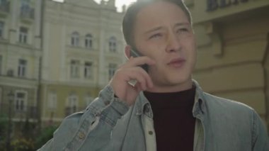 Evet olumlu samimi adam. Yüzünü kapat