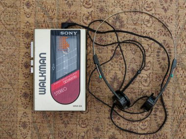 Sony Walkman taşınabilir kişisel ses kaset çalar. Model Wm-24.