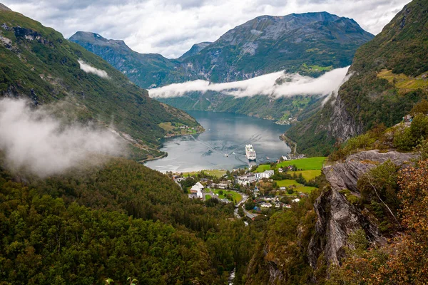 View Geiranger Fjord Walley Top Rock Cloudy Weather — Stock Photo, Image