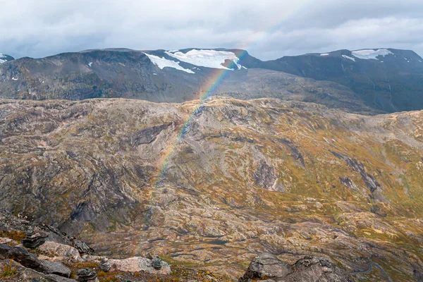 Uitzicht Geiranger Fjord Walley Vanaf Top Van Rots Bij Bewolkt — Stockfoto