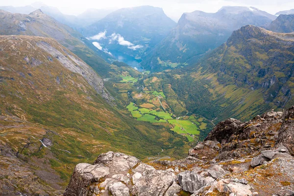 Blick Auf Den Geiranger Fjord Und Walley Von Der Felsspitze — Stockfoto
