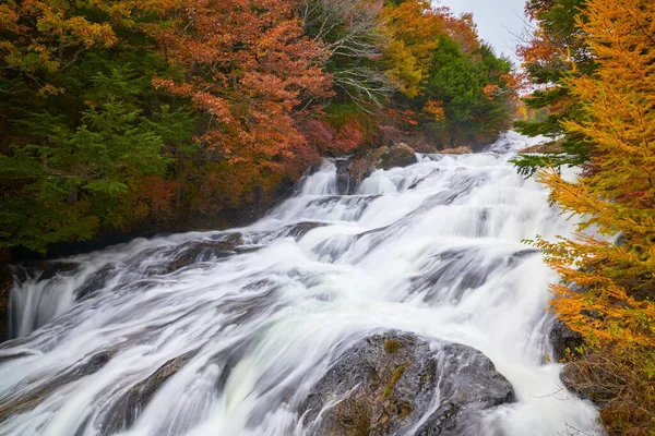 Flöde Ryuzu Falla Med Färgglada Hösten Nikko Japan — Stockfoto