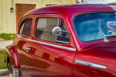 Jesup, GA - 17 Mart 2018: Jesup 2018 St. Patrick Günü Araba Fuarı 'nda 1948 Chevrolet Stylemaster Town Sedan' ın yakın görüntüsü.