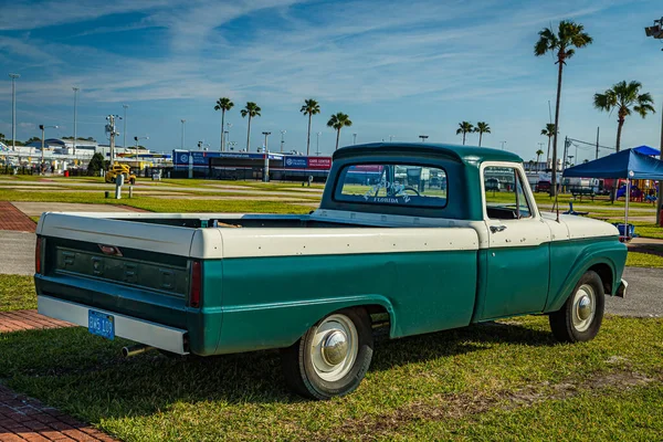 Daytona Beach Usa 2018 Március Helyreállított 1964 Ford F100 Fleetside — Stock Fotó