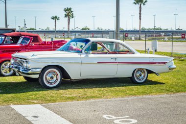 Daytona Plajı, FL / USA - 25 Mart 2018 Chevrolet Impala Bubbletop Coupe, Daytona Türkiye Koşu 2018.