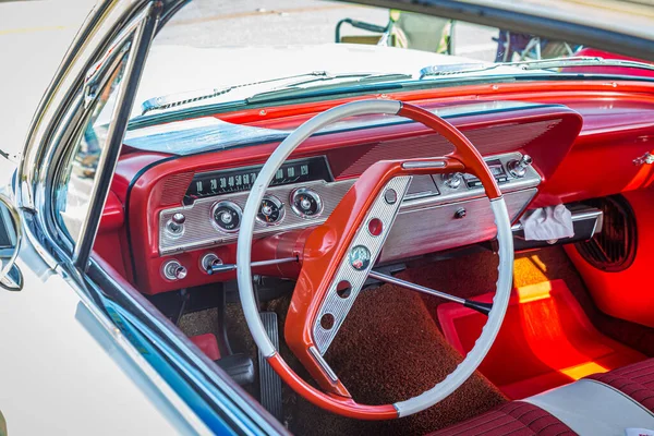 Daytona Beach Usa March 2018 1961 Chevrolet Impala Bubbletop Coupe — Stock Photo, Image