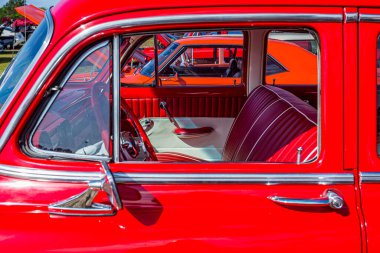 Savannah, GA / USA - 21 Nisan 1953 Chevrolet 210 Sedan Savannah, Georgia 'da bir araba fuarında.