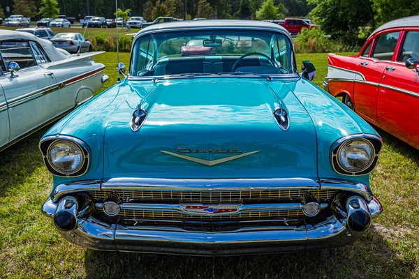 Savannah, GA / USA - 21 Nisan 1957 Chevrolet BelAir, Georgia, Savannah 'daki bir araba fuarında..