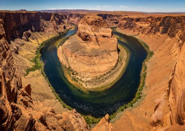Colorado Nehri boğazındaki meşhur Horseshoe Virajı 'nın ayrıntılı görüntüsü Page, Arizona' nın hemen güneyinde..