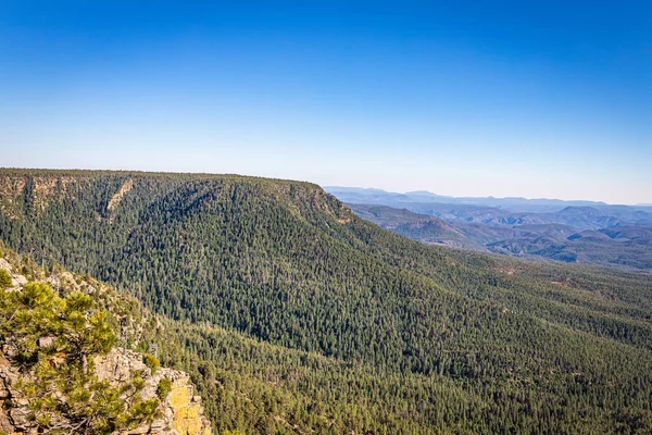 Uma Vista Mogollon Rim Que Forma Borda Sul Planalto Colorado — Fotografia de Stock