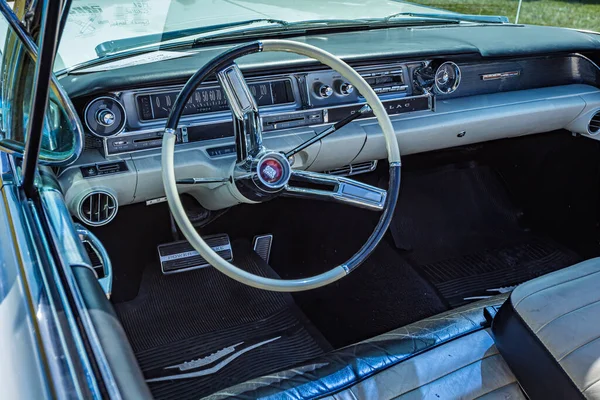 Саванна Джорджия Сша Апреля 2018 Года 1961 Cadillac Series Конвертируется — стоковое фото