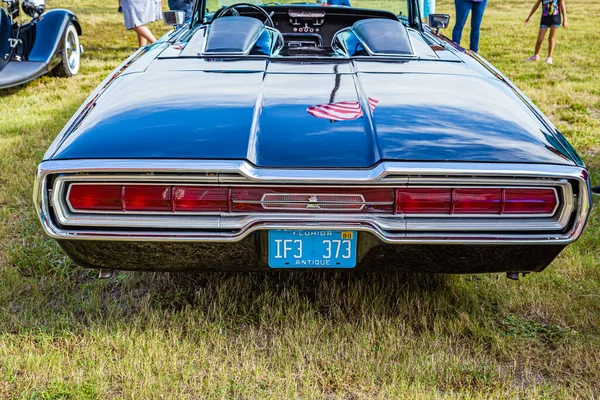 Fernandina Beach Usa Września 2018 1966 Ford Thunderbird Cabrio Wystawie — Zdjęcie stockowe