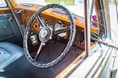 Fernandina Plajı, FL / USA - 22 Eylül 2018 - Bentley Mark VI standart çelik spor salonu Fernandina Plajı, Florida 'da Fort Clinch' te Jacksonville yakınlarında bir araba fuarında.