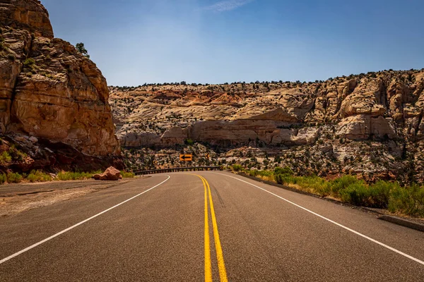 Desert Sleuf Canyon Uitzicht Langs Utah Beroemde Schilderachtige State Route — Stockfoto