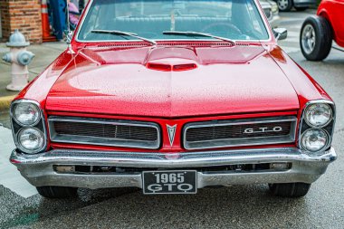 New Smyrna Sahili, FL - 12 Ağustos 2017: 1965 Pontiac LeMans GTO Kanal Caddesi Araba Fuarı.