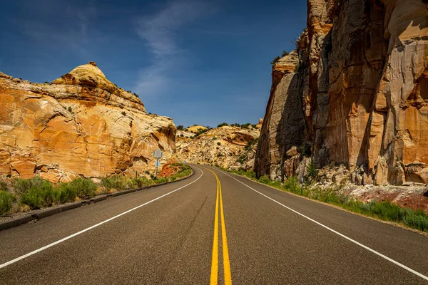 Desert Sleuf Canyon Uitzicht Langs Utah Beroemde Schilderachtige State Route — Stockfoto
