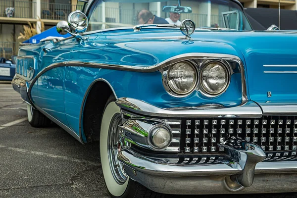 タイビー島 Usa 2017年10月14日 1958 Buick Limited地元の自動車ショーでコンバーチブル — ストック写真