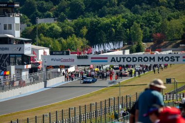 Çoğu, Çek Cumhuriyeti - 08 31 2025: Yarış arabaları için Avrupa Kupası