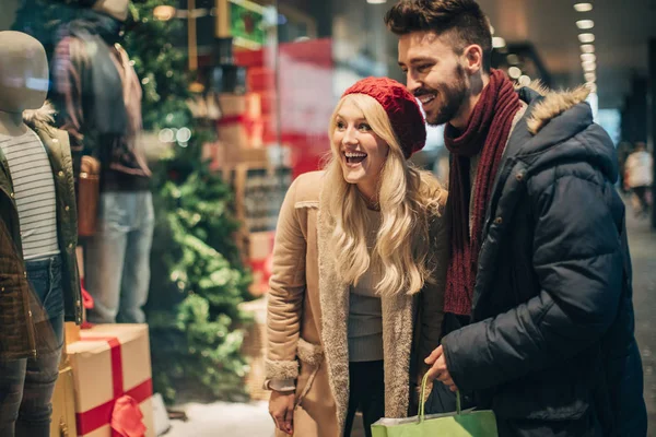 Side View Couple Looking Excitement Shop Window While Looking Items — Stock Photo, Image