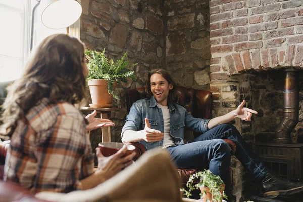 Mid Adult Couple Sitting Small Coffee Shop Relaxing Sitting Leather — Stock Photo, Image