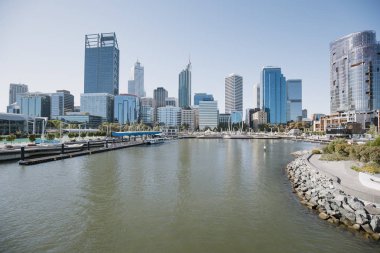 Şehir Nehri üzerinde