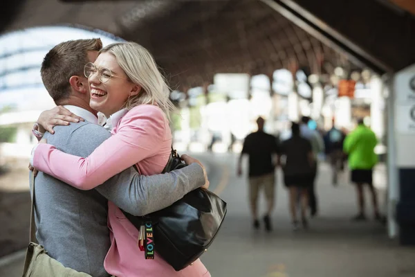 Saying Goodbye to a Co-Worker — Stock Photo, Image