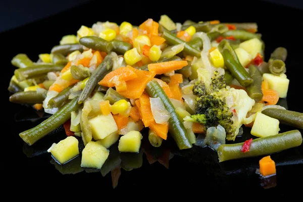 Stufato di verdure su un piatto — Foto Stock