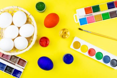 yumurta ve Paskalya için boya