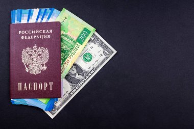Paralı Rus pasaportu.