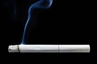 Sigara duman sigara izmariti